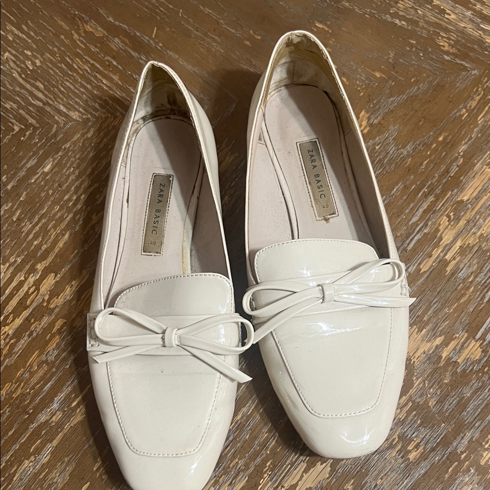 Zara Women's Cream Patent Loafers